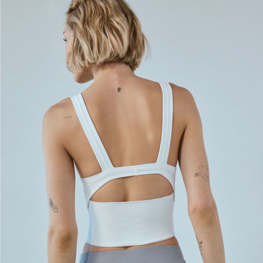 White Ribbed Women's Top - Picture 2 of 3